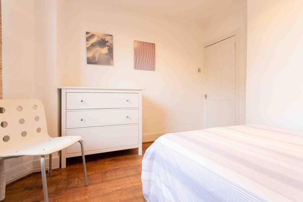 Large 3 Bedroom Modern Apartment Close To Central London Finchley Exteriér fotografie