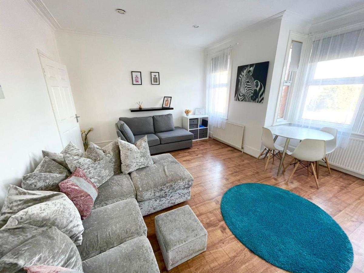 Large 3 Bedroom Modern Apartment Close To Central London Finchley Exteriér fotografie