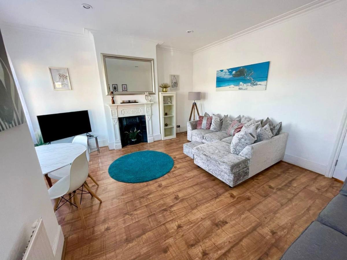 Large 3 Bedroom Modern Apartment Close To Central London Finchley Exteriér fotografie